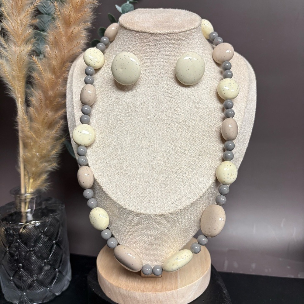 Vintage‎ Chunky Acrylic Beaded Jewelry Set | Neutral Tones Necklace & Earrings |